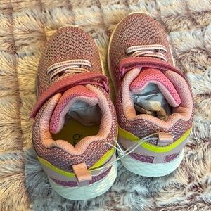 STQ GIRLS pink sneakers size 10